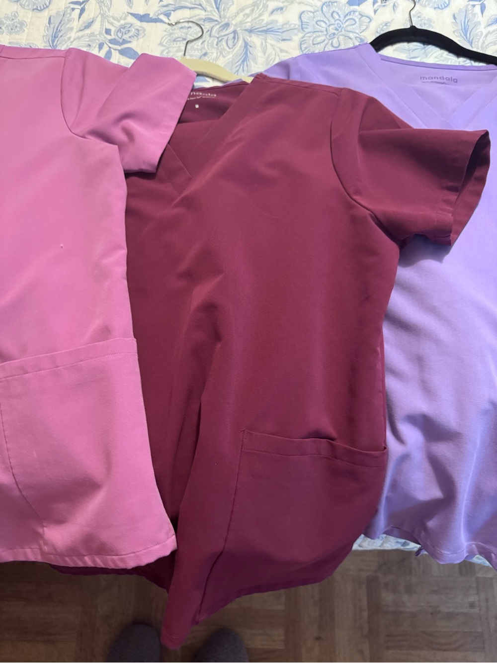 Scrub set - Picture 3 of 4